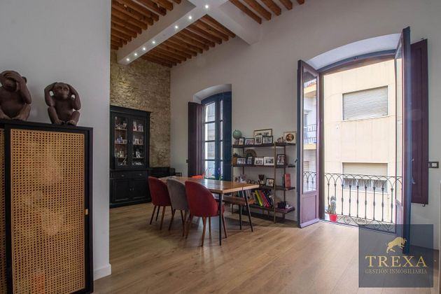 Foto 1 de Venta de piso en Centro - Almería de 3 habitaciones con terraza y aire acondicionado