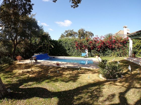 Foto 2 de Chalet en alquiler en calle Castilla de 4 habitaciones con terraza y piscina
