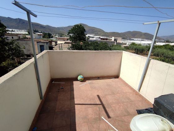 Foto 2 de Casa adosada en venta en carretera Almería de 3 habitaciones con terraza y balcón