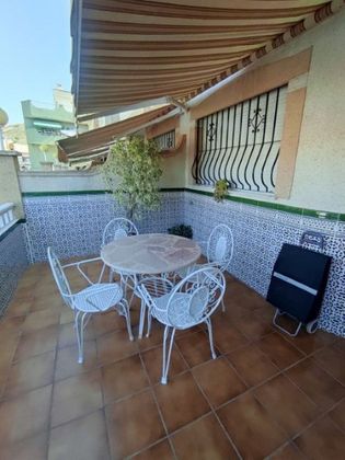 Foto 2 de Casa en venta en avenida José Barrionuevo Peña de 3 habitaciones con terraza y balcón