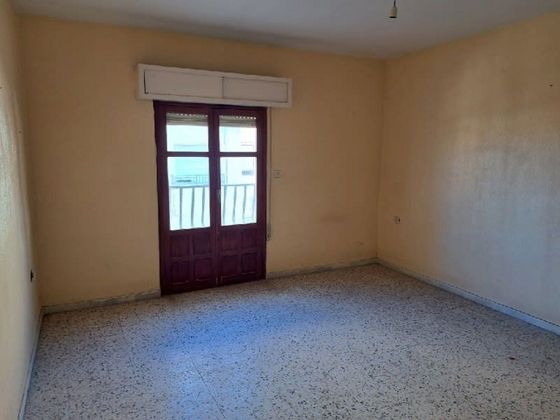 Foto 2 de Pis en venda a calle Faura de 3 habitacions amb terrassa