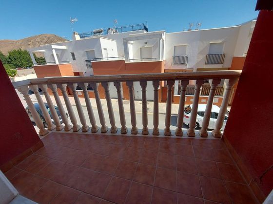 Foto 2 de Venta de piso en calle La Unión de 3 habitaciones con terraza y balcón