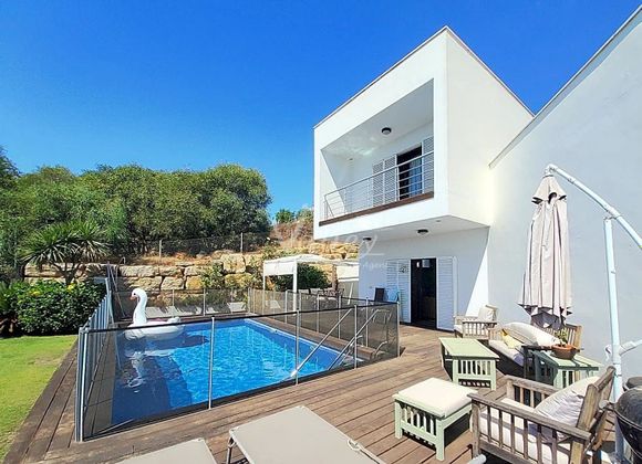 Foto 2 de Casa en venda a Torreguadiaro-San Diego de 5 habitacions amb terrassa i piscina