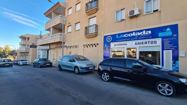 Foto 2 de Local en venda a calle Alcazaba de Almeria de 204 m²