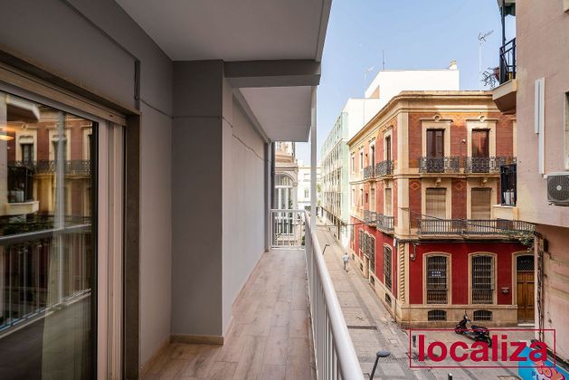 Foto 1 de Dúplex en venda a calle Zaragoza de 5 habitacions amb terrassa i aire acondicionat