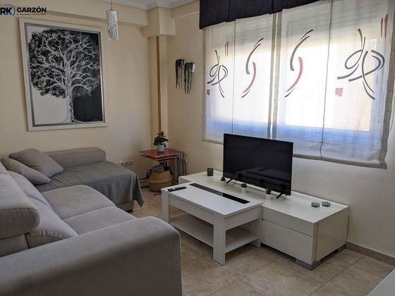 Foto 1 de Dúplex en lloguer a calle Cerro del Almirez de 2 habitacions amb terrassa i garatge