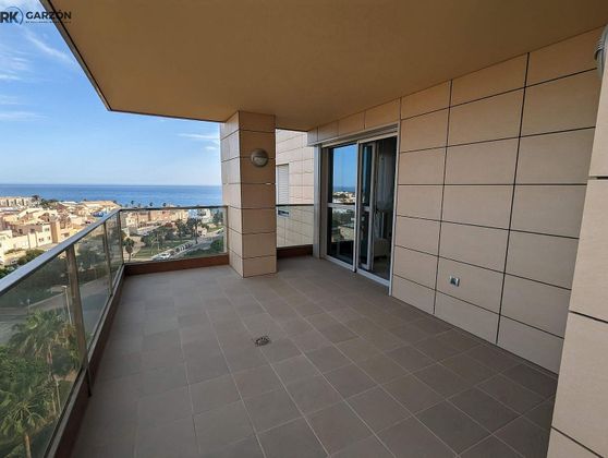 Foto 1 de Pis en lloguer a calle De Bobar de 3 habitacions amb terrassa i piscina