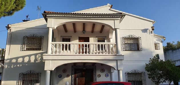 Foto 2 de Casa en venta en Aguilar de la Frontera de 6 habitaciones con terraza y piscina