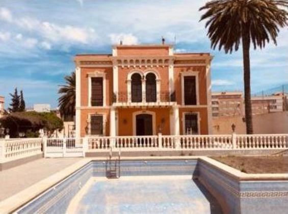 Foto 2 de Xalet en venda a Los Molinos - Villa Blanca de 7 habitacions amb terrassa i piscina