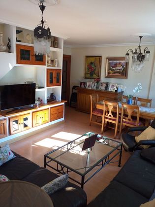 Foto 1 de Piso en venta en calle Torrenaharro de 3 habitaciones con garaje y balcón