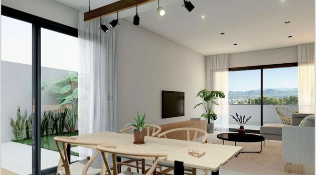 Foto 1 de Casa en venda a calle Teresa de Calcuta de 3 habitacions amb terrassa i jardí