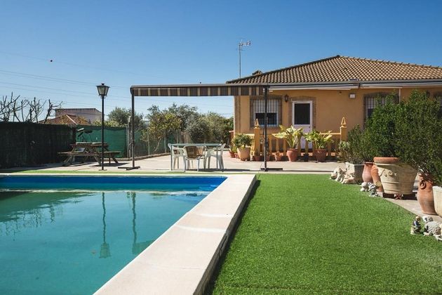 Foto 1 de Casa en venta en El Higuerón de 3 habitaciones con piscina y jardín
