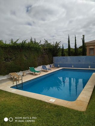 Foto 2 de Venta de chalet en Roche de 4 habitaciones con terraza y piscina