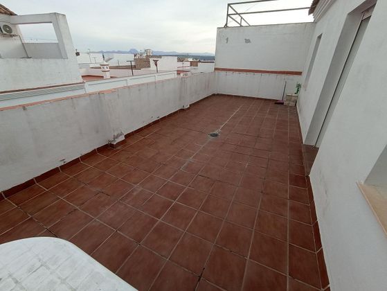 Foto 2 de Venta de piso en Arcos de la Frontera de 2 habitaciones con terraza y garaje