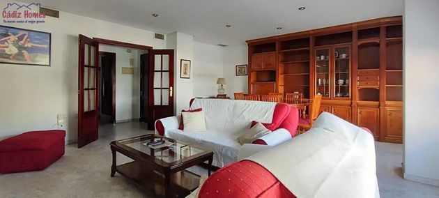 Foto 2 de Pis en venda a Playa Stª Mª del Mar - Playa Victoria de 4 habitacions amb balcó i aire acondicionat