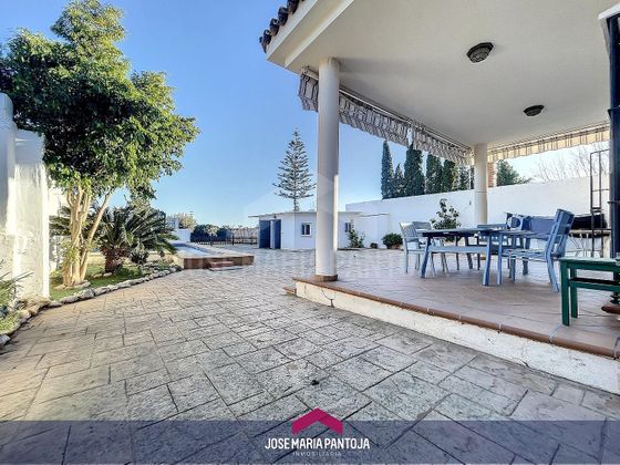 Foto 1 de Xalet en venda a Este-Delicias de 4 habitacions amb terrassa i piscina