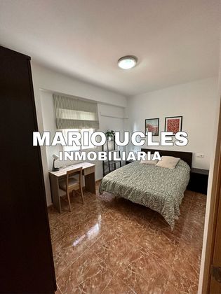 Foto 1 de Pis en lloguer a Ciudad Jardín - Tagarete - El Zapillo de 3 habitacions amb mobles i aire acondicionat