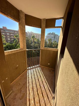 Foto 1 de Pis en venda a Centro - Almería de 4 habitacions amb terrassa i garatge