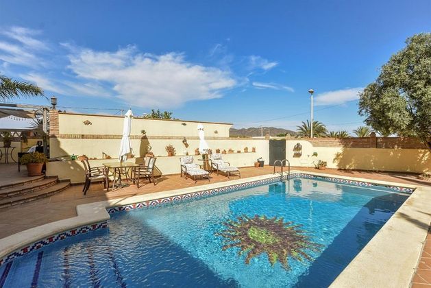 Foto 2 de Casa en venda a Cuevas del Almanzora pueblo de 6 habitacions amb terrassa i piscina