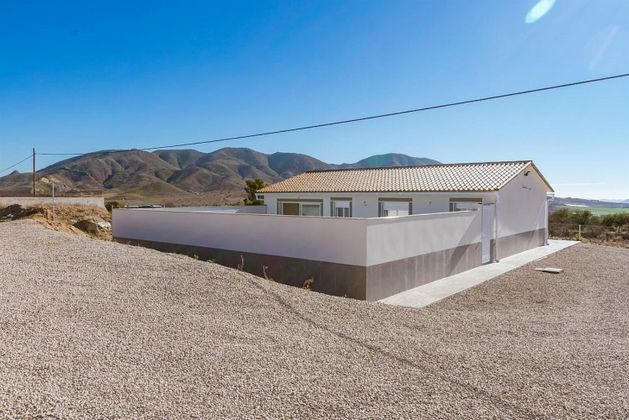 Foto 2 de Casa en venta en Puerto Lumbreras de 3 habitaciones con terraza y piscina