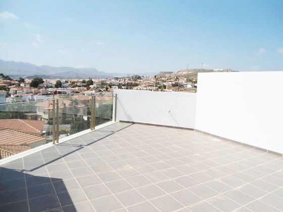 Foto 2 de Casa adossada en venda a San Juan de los Terreros de 4 habitacions amb terrassa i aire acondicionat