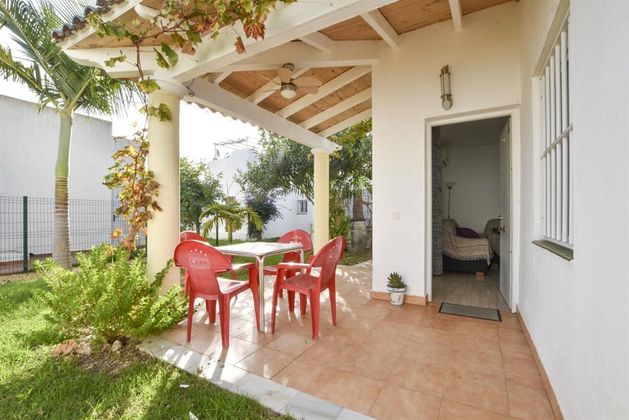 Foto 2 de Casa adossada en venda a San Juan de los Terreros de 2 habitacions amb terrassa i jardí