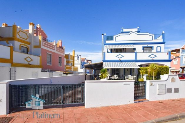 Foto 1 de Casa adossada en venda a San Juan de los Terreros de 3 habitacions amb terrassa i piscina