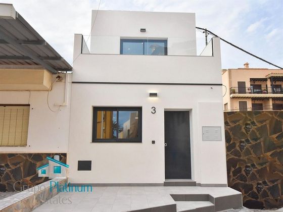 Foto 1 de Casa adossada en venda a Villaricos de 3 habitacions amb terrassa