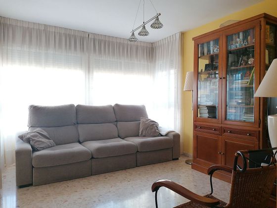 Foto 2 de Piso en venta en calle Azorín de 3 habitaciones con terraza y aire acondicionado