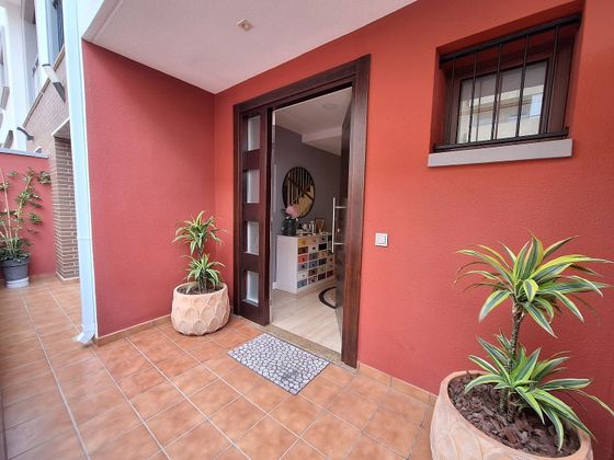 Foto 2 de Casa adossada en venda a Nueva Almería - Cortijo Grande - Vega de Acá de 4 habitacions amb terrassa i piscina