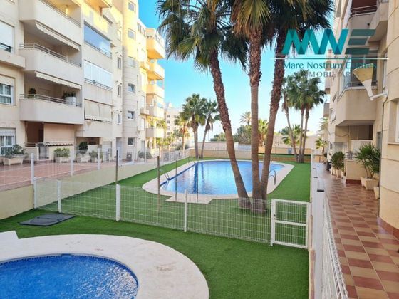 Foto 1 de Pis en venda a calle De Torres de 2 habitacions amb terrassa i piscina