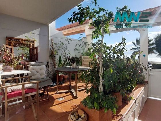 Foto 1 de Venta de casa en avenida Marinera de 4 habitaciones con terraza y jardín