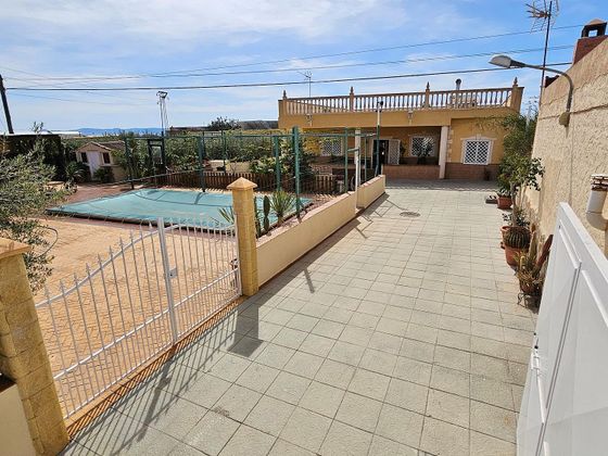 Foto 2 de Xalet en venda a carretera Del Hospital Psiquiatrico de 4 habitacions amb terrassa i piscina