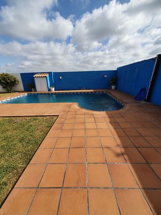 Foto 1 de Xalet en venda a Ctra Sanlúcar-Zona Cuatro Pinos de 4 habitacions amb terrassa i piscina