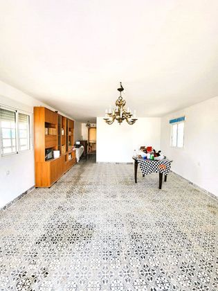 Foto 2 de Xalet en venda a Ctra Sanlúcar-Zona Cuatro Pinos de 3 habitacions amb jardí