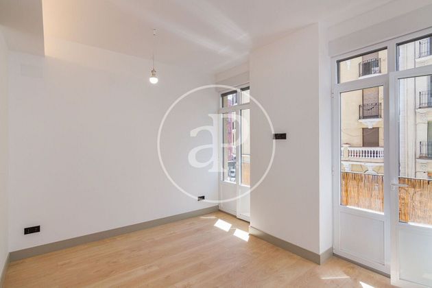 Foto 2 de Piso en venta en Trafalgar de 2 habitaciones con balcón y aire acondicionado