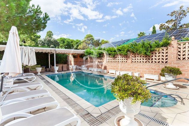 Foto 1 de Casa en venda a El Bosque de 8 habitacions amb terrassa i piscina