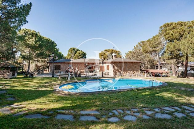 Foto 1 de Casa en venda a Valdepastores de 4 habitacions amb piscina i jardí