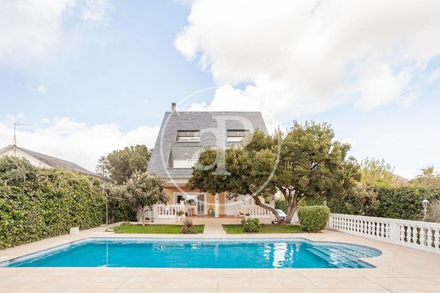 Foto 1 de Xalet en venda a La Cabaña de 9 habitacions amb terrassa i piscina