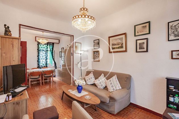 Foto 1 de Casa en venda a Fuente del Berro de 8 habitacions amb jardí i calefacció