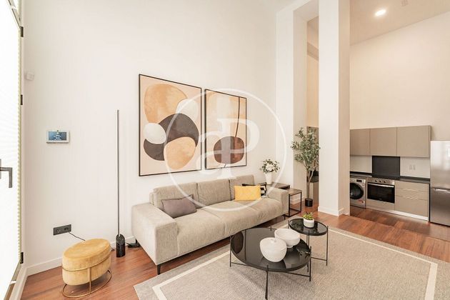 Foto 2 de Alquiler de piso en Ventas de 1 habitación con muebles y aire acondicionado