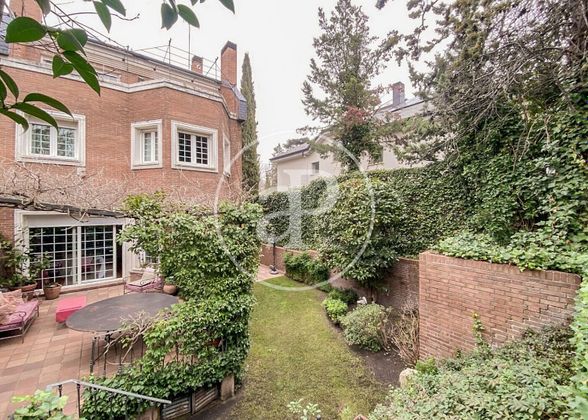 Foto 1 de Casa en venda a Piovera - Conde Orgaz de 7 habitacions amb terrassa i piscina