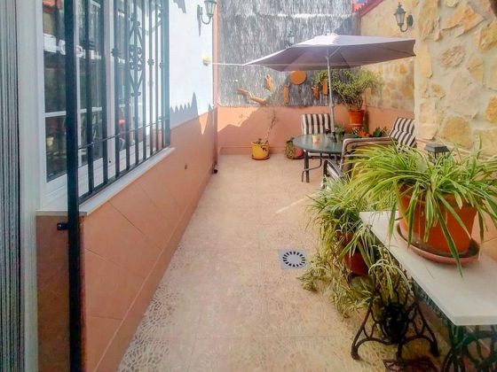 Foto 1 de Casa en venta en Aguilar de la Frontera de 5 habitaciones con balcón y calefacción