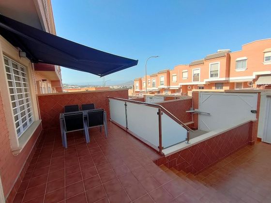 Foto 2 de Casa adosada en venta en Huércal de Almería de 3 habitaciones con terraza y garaje