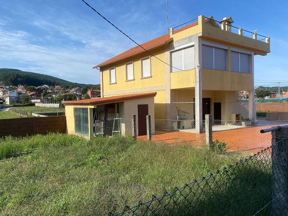 Foto 1 de Chalet en venta en Baiona de 7 habitaciones con terraza y garaje
