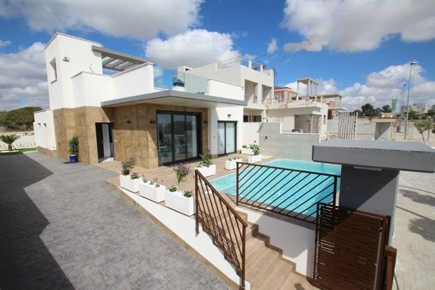 Foto 1 de Venta de chalet en Castilblanco de los Arroyos de 2 habitaciones con terraza y piscina