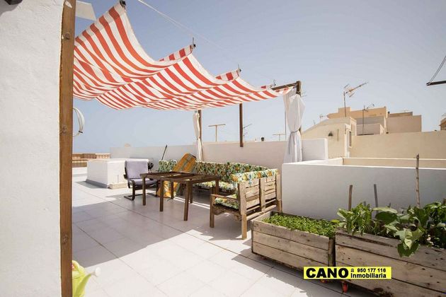 Foto 1 de Casa adossada en venda a Carboneras de 4 habitacions amb terrassa i aire acondicionat
