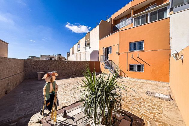Foto 1 de Casa en venda a Huércal de Almería de 3 habitacions amb terrassa i piscina