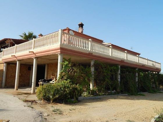 Foto 1 de Chalet en venta en calle Cañada San Mateo de 4 habitaciones con terraza y garaje