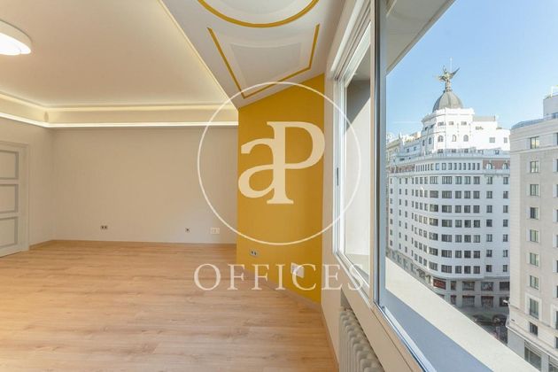 Foto 2 de Alquiler de oficina en Palacio de 108 m²